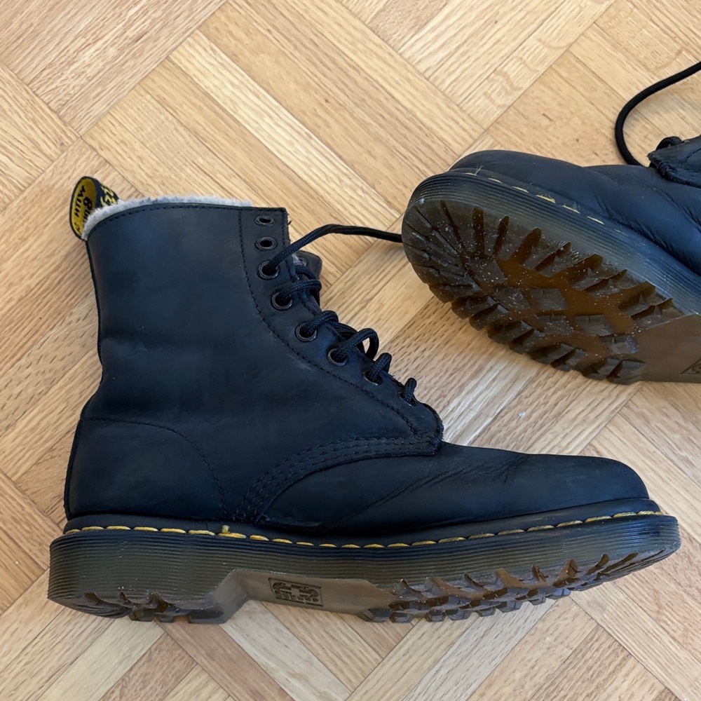 Dr Martens Serena Leather Boots with fur lining - Picture 4 of 7